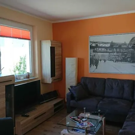 1 In Apartment